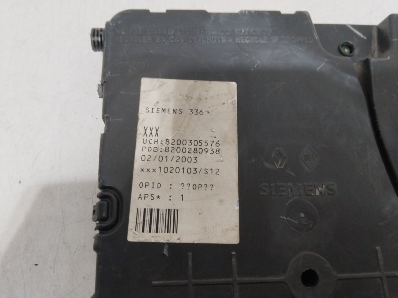 Recambio de centralita check control para renault megane ii berlina 3p luxe privilege referencia OEM IAM 8200305576 8200280938 
