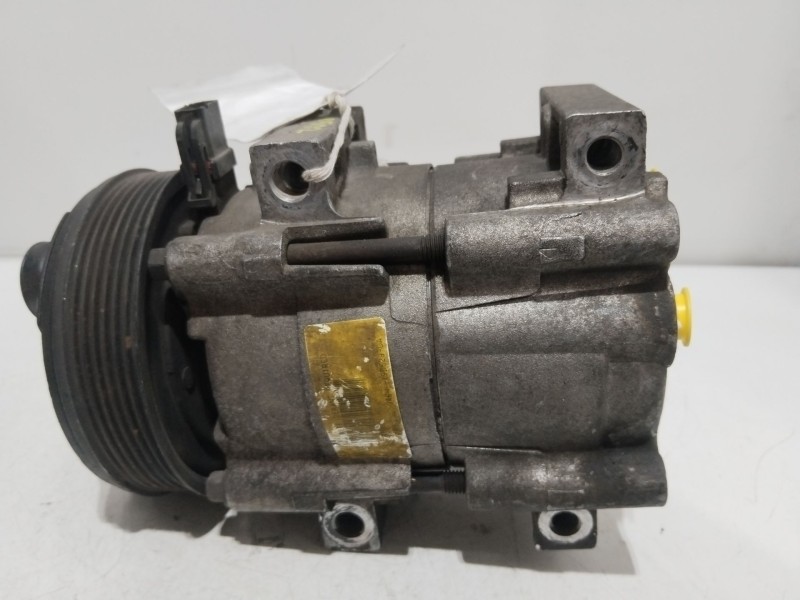 Recambio de compresor aire acondicionado para ford fiesta (cbk) ambiente referencia OEM IAM 19D629DA  
