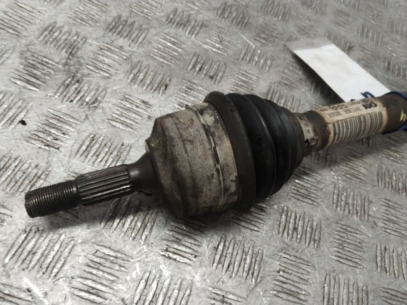 Recambio de transmision delantera derecha para peugeot 206 hatchback (2a/c) 1.4 i referencia OEM IAM 32733Y  