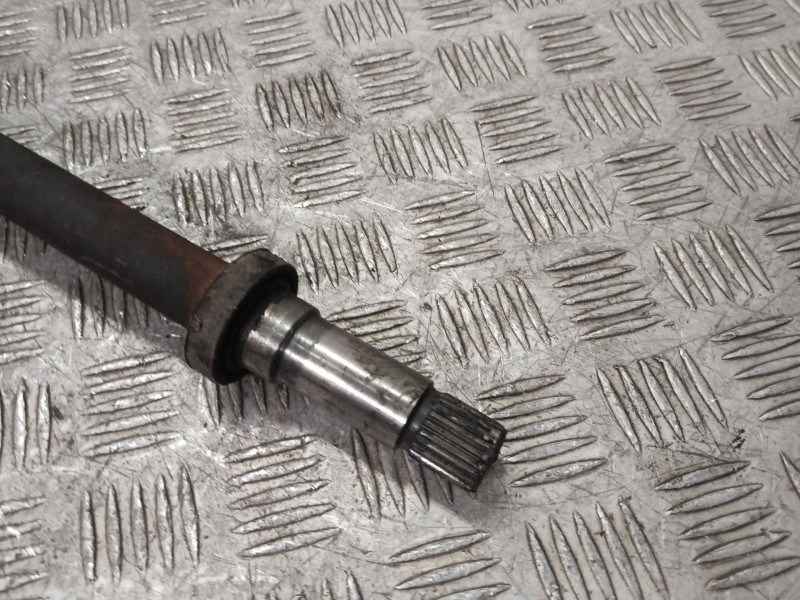 Recambio de transmision delantera derecha para peugeot 206 hatchback (2a/c) 1.4 i referencia OEM IAM 32733Y  