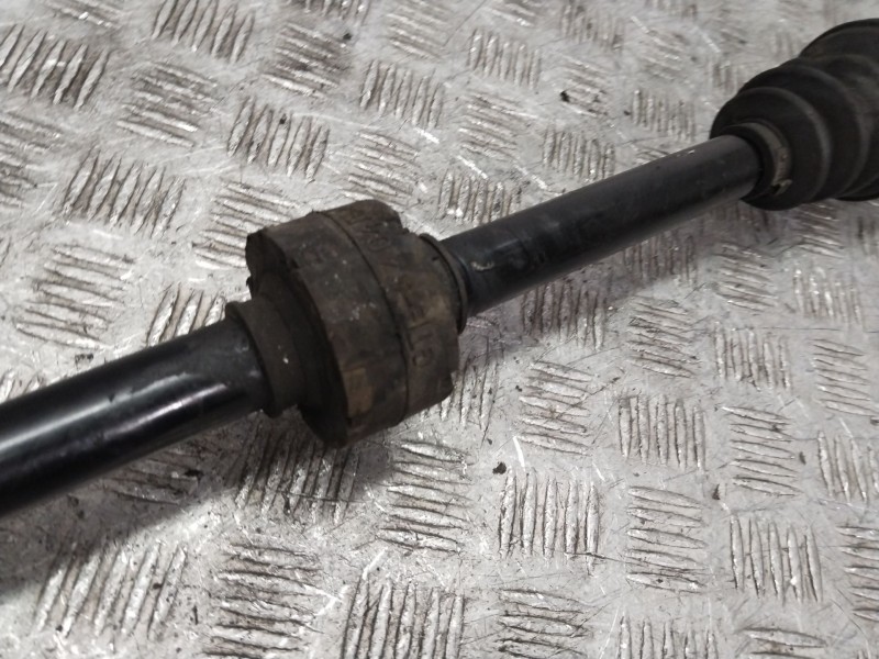 Recambio de transmision delantera derecha para nissan primera hatchback (p12) 1.8 referencia OEM IAM 39100AU310  