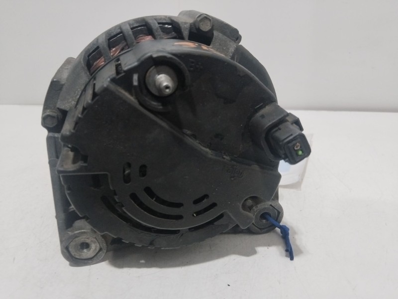 Recambio de alternador para volvo v40 station wagon (645) 1.9 di referencia OEM IAM 8251725  