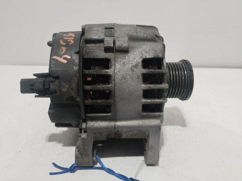 Recambio de alternador para volvo v40 station wagon (645) 1.9 di referencia OEM IAM 8251725  