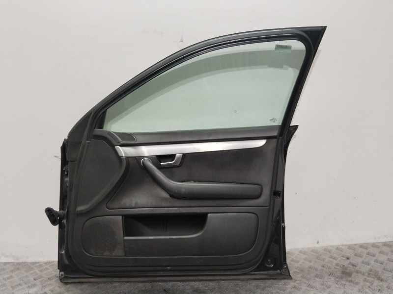Recambio de puerta delantera derecha para audi a4 b7 (8ec) 2.0 tdi 16v referencia OEM IAM 8E0831052L  
