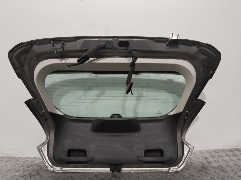 Recambio de porton trasero para ford focus berlina (cap) ghia referencia OEM IAM 2002017  