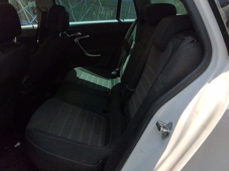 opel insignia a sports tourer (g09) del año 2010