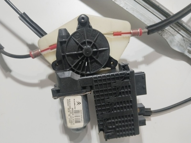 Recambio de elevalunas delantero izquierdo para citroën c4 picasso sx referencia OEM IAM 9682495680  CONFORT