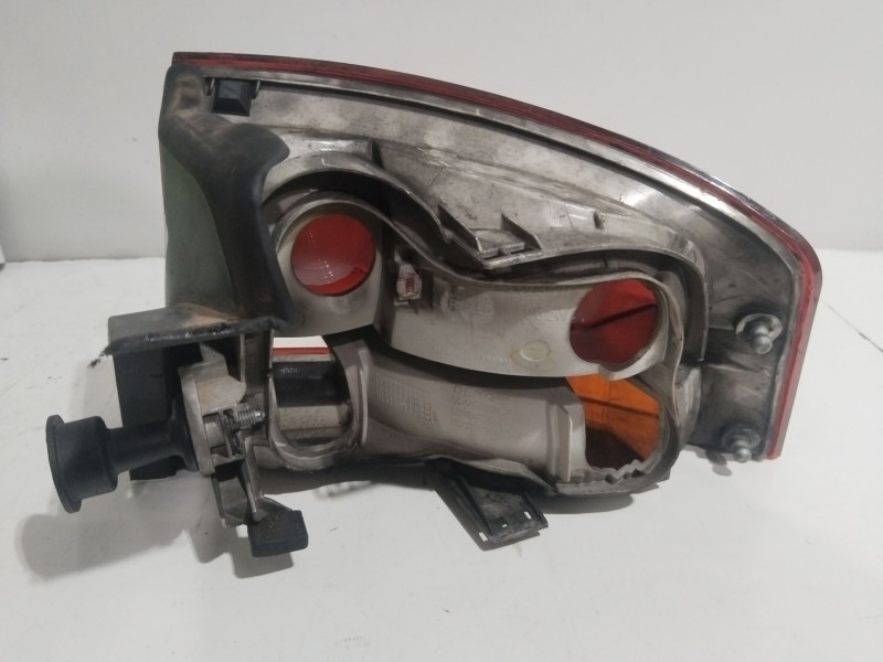 Recambio de piloto trasero izquierdo para audi a4 b7 (8ec) 2.0 tdi 16v referencia OEM IAM 8E5945095  