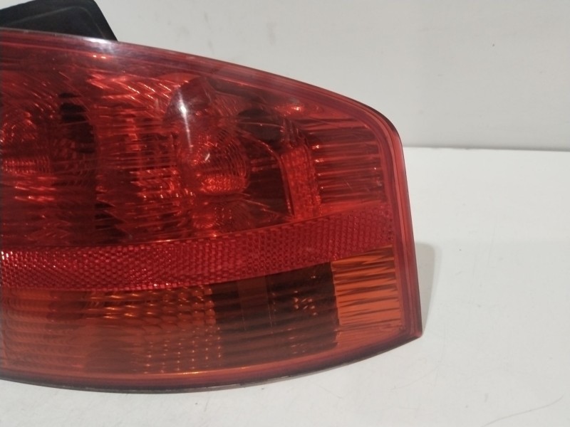 Recambio de piloto trasero derecho para audi a4 b7 (8ec) 2.0 tdi 16v referencia OEM IAM 8E5945096  