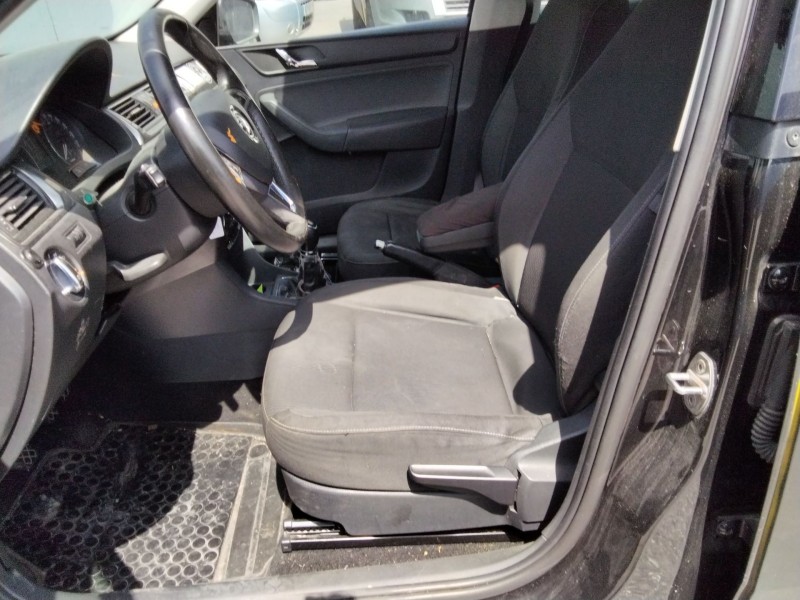 skoda rapid (nh3, nk3, nk6) del año 2015 skoda rapid (nh3, nk3, nk6) del año 2015