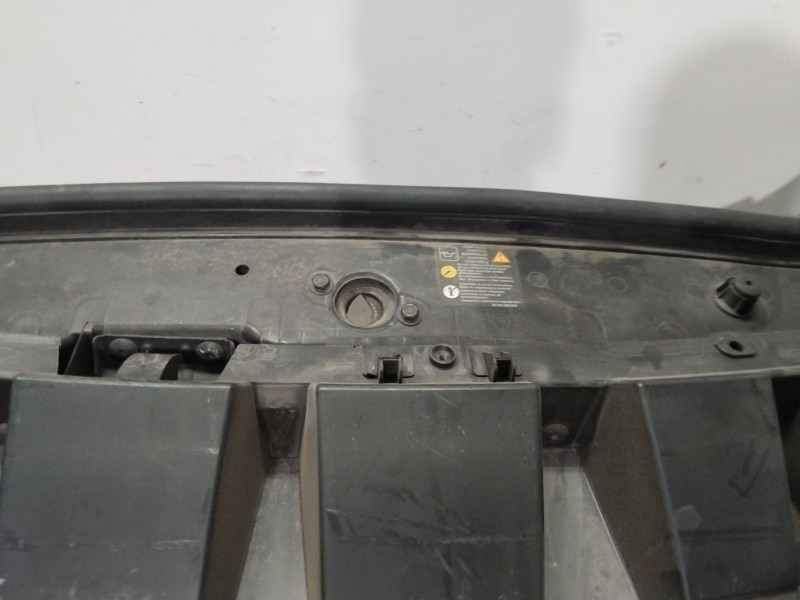 Recambio de panel frontal para renault scénic ii (jm0/1_) 1.9 dci (jm14) referencia OEM IAM 8200589928  