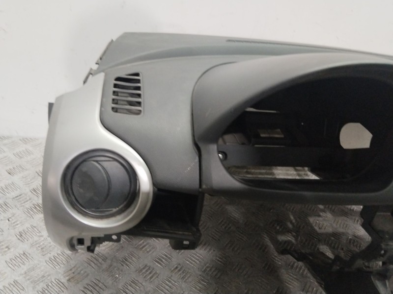 Recambio de salpicadero para mazda 2 (de_, dh_) 1.3 (de3fs) referencia OEM IAM DF7160400B02  