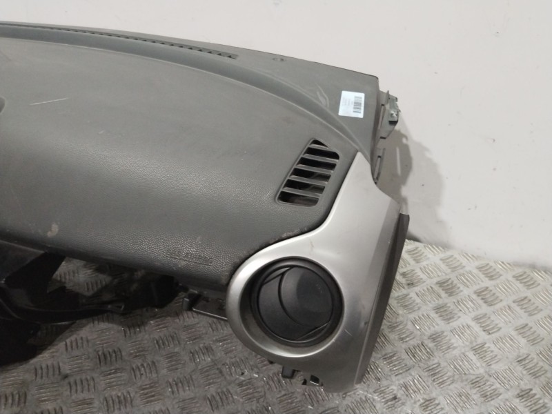 Recambio de salpicadero para mazda 2 (de_, dh_) 1.3 (de3fs) referencia OEM IAM DF7160400B02  