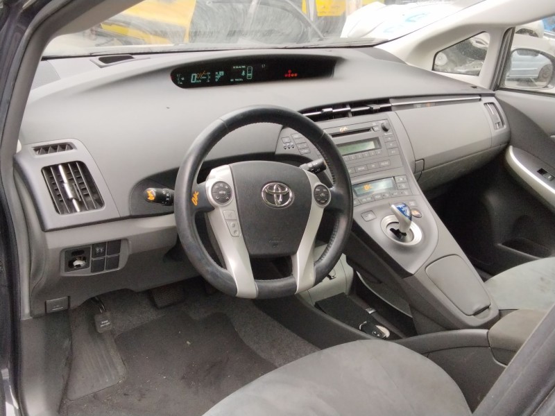 toyota prius (_w5_) del año 2015