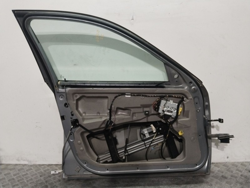 Recambio de puerta delantera izquierda para bmw 5 (e60) 525 d referencia OEM IAM 41515A2A3A5  