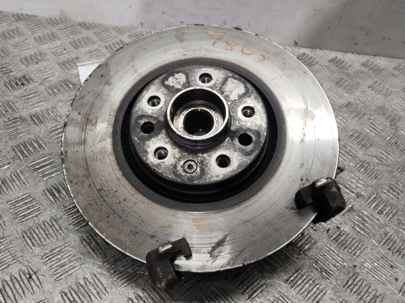 Recambio de mangueta delantera derecha para opel zafira b cosmo referencia OEM IAM 13197803  