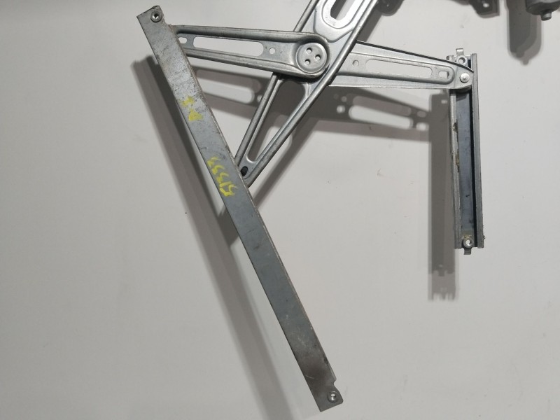 Recambio de elevalunas delantero izquierdo para toyota yaris (_p9_) 1.4 d-4d (nlp90_) referencia OEM IAM 983722101  