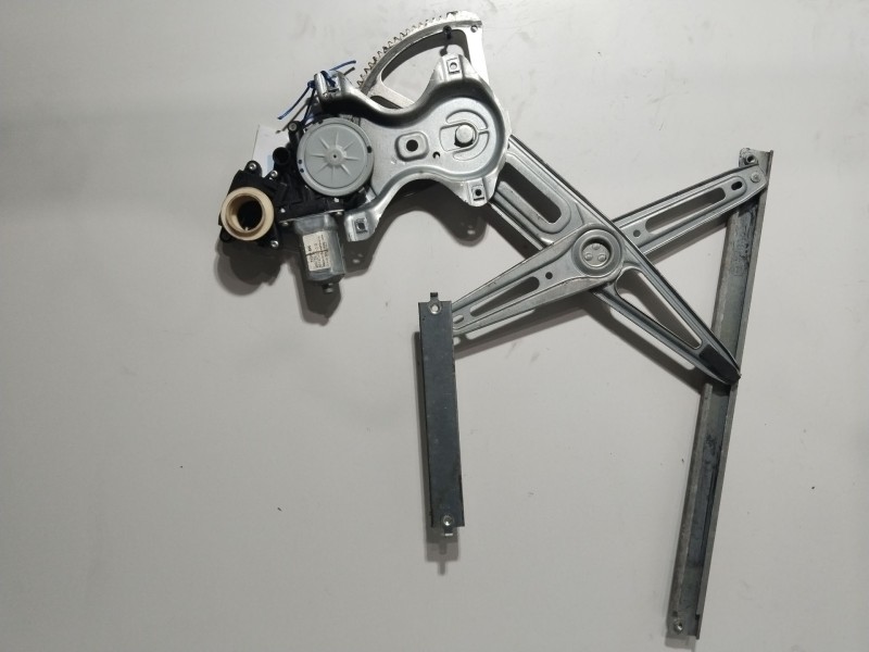 Recambio de elevalunas delantero izquierdo para toyota yaris (_p9_) 1.4 d-4d (nlp90_) referencia OEM IAM 983722101  