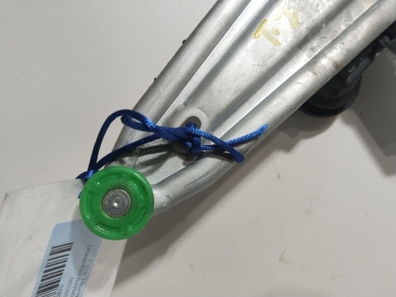 Recambio de elevalunas trasero izquierdo para toyota auris (_e15_) 1.6 (zre151_) referencia OEM IAM 857100D100   Recambio de elevalunas trasero izquierdo para toyota auris (_e15_) 1.6 (zre151_) referencia OEM IAM 857100D100