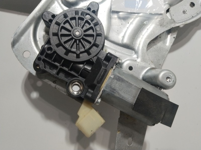 Recambio de elevalunas delantero derecho para volvo xc70 d5 awd momentum referencia OEM IAM 101354XXX  