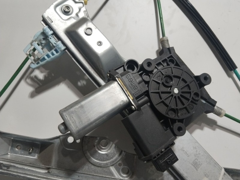 Recambio de elevalunas delantero derecho para opel corsa d expression referencia OEM IAM 541613212  