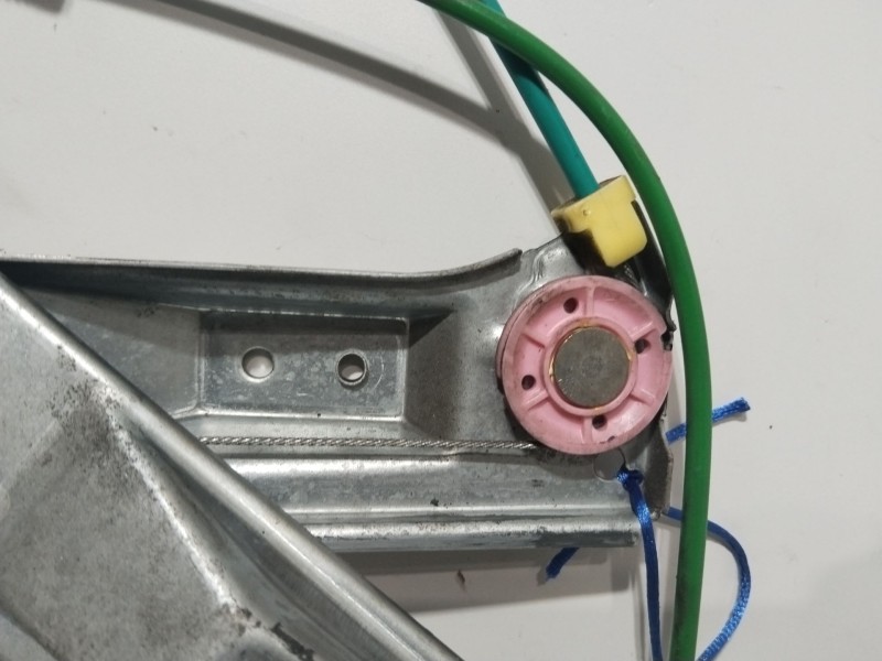 Recambio de elevalunas delantero derecho para opel corsa d expression referencia OEM IAM 541613212  