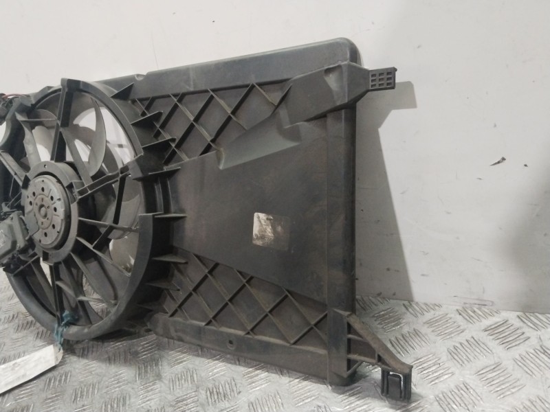 Recambio de electroventilador para ford focus berlina (cap) ambiente (d) referencia OEM IAM 1530151  