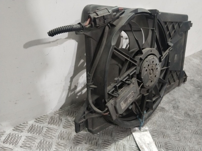 Recambio de electroventilador para ford focus berlina (cap) ambiente (d) referencia OEM IAM 1530151  