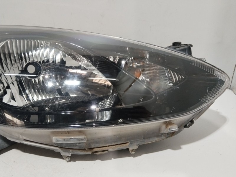 Recambio de faro derecho para mazda 2 (de_, dh_) 1.3 (de3fs) referencia OEM IAM DF71510K0G  