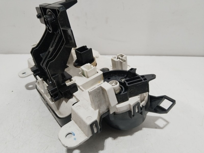 Recambio de mando calefaccion / aire acondicionado para mazda 2 (de_, dh_) 1.3 (de3fs) referencia OEM IAM   