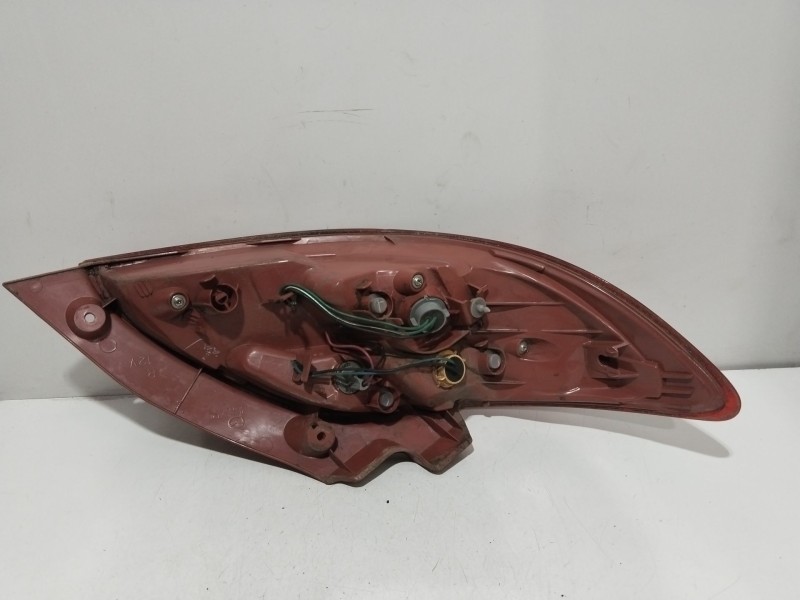 Recambio de piloto trasero derecho para mazda 2 (de_, dh_) 1.3 (de3fs) referencia OEM IAM D65151150M  