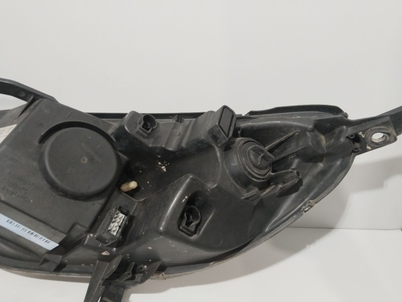 Recambio de faro derecho para peugeot 407 sw (6e_, 6d_) 2.0 referencia OEM IAM 9660235980  