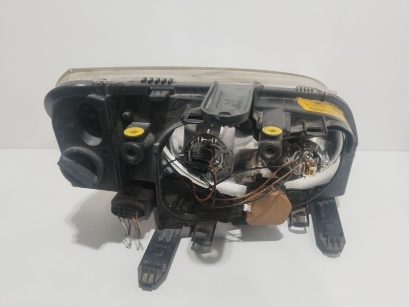 Recambio de faro izquierdo para ford focus c-max (dm2) 2.0 tdci referencia OEM IAM 3M5113101AA  