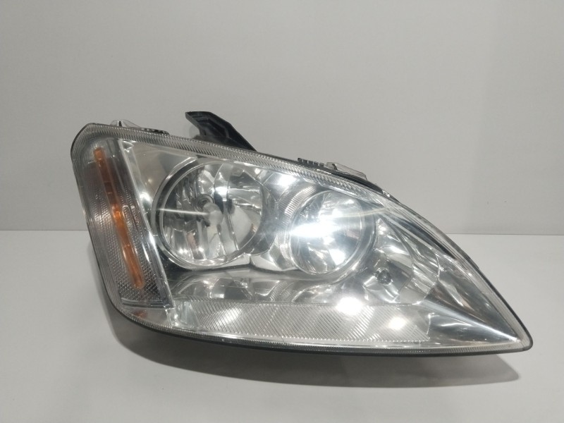 Recambio de faro derecho para ford focus c-max (dm2) 2.0 tdci referencia OEM IAM 3M5113100AA  