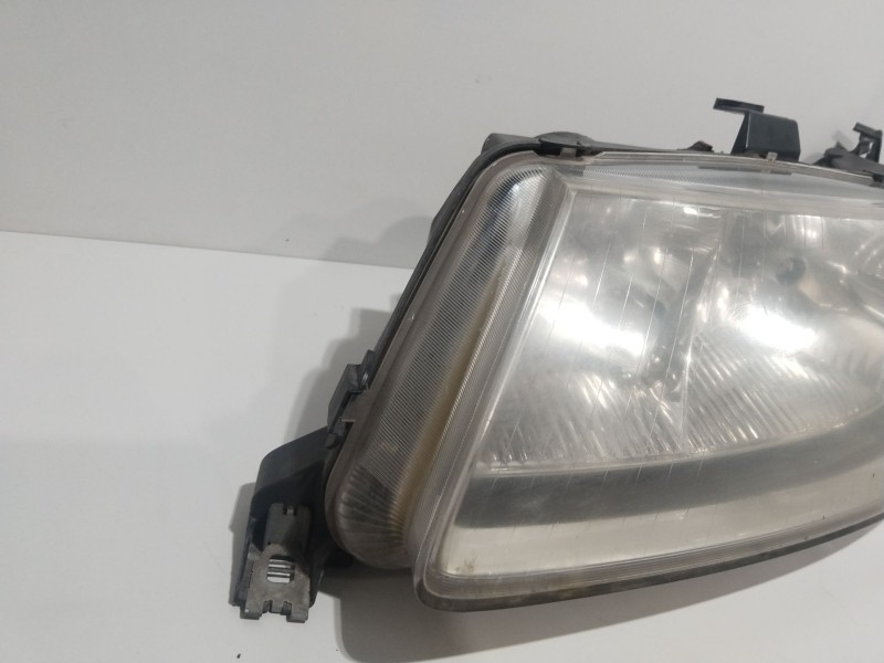 Recambio de faro izquierdo para saab 9-5 berlina 2.0 t arc referencia OEM IAM 5142070  89006241