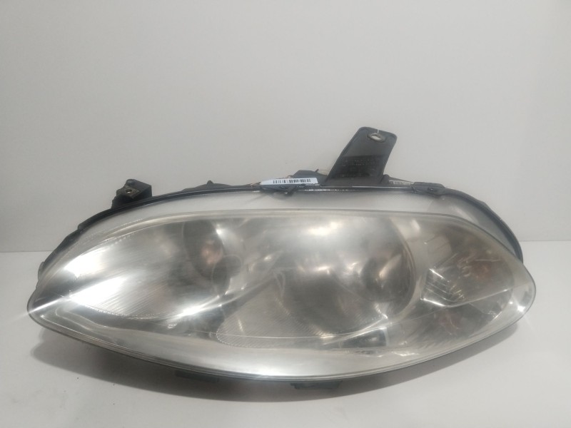 Recambio de faro izquierdo para fiat croma (194_) 2.2 16v referencia OEM IAM 51733561  
