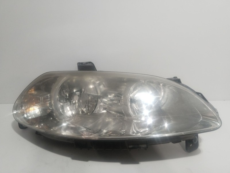Recambio de faro derecho para fiat croma (194_) 2.2 16v referencia OEM IAM 51733560  