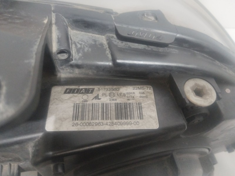 Recambio de faro derecho para fiat croma (194_) 2.2 16v referencia OEM IAM 51733560  