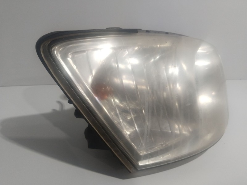 Recambio de faro derecho para hyundai getz (tb) 1.1 referencia OEM IAM 921101C010  