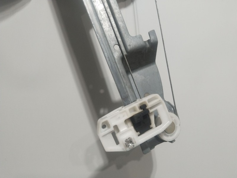 Recambio de elevalunas trasero izquierdo para renault scenic ii 1.5 dci diesel fap referencia OEM IAM 400751G  