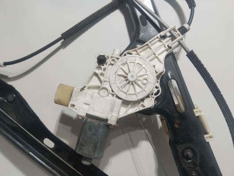 Recambio de elevalunas trasero derecho para bmw 1 (e87) 118 d referencia OEM IAM 6927028  