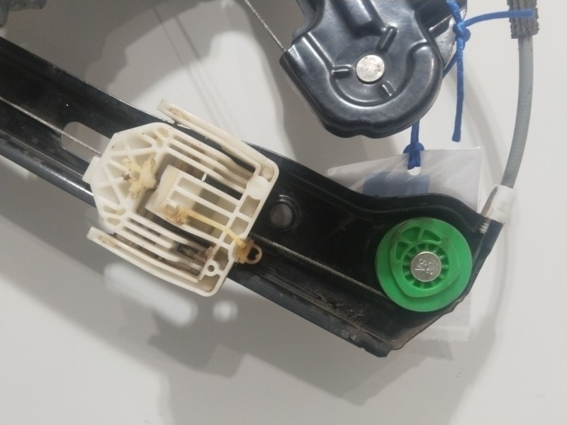 Recambio de elevalunas trasero derecho para bmw 1 (e87) 118 d referencia OEM IAM 6927028  