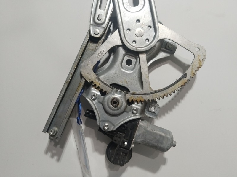 Recambio de elevalunas delantero derecho para toyota auris luna referencia OEM IAM 857100D100  