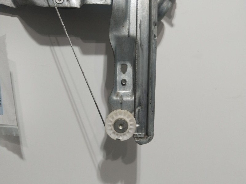 Recambio de elevalunas trasero izquierdo para citroën c4 picasso exclusive referencia OEM IAM 135090222  