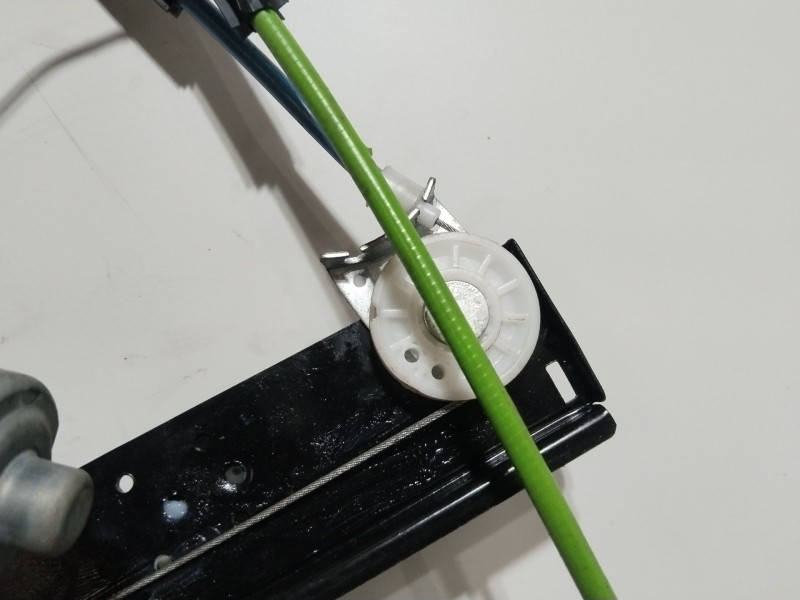 Recambio de elevalunas delantero derecho para ford mondeo ber. (ca2) ghia referencia OEM IAM 6M2114553B  