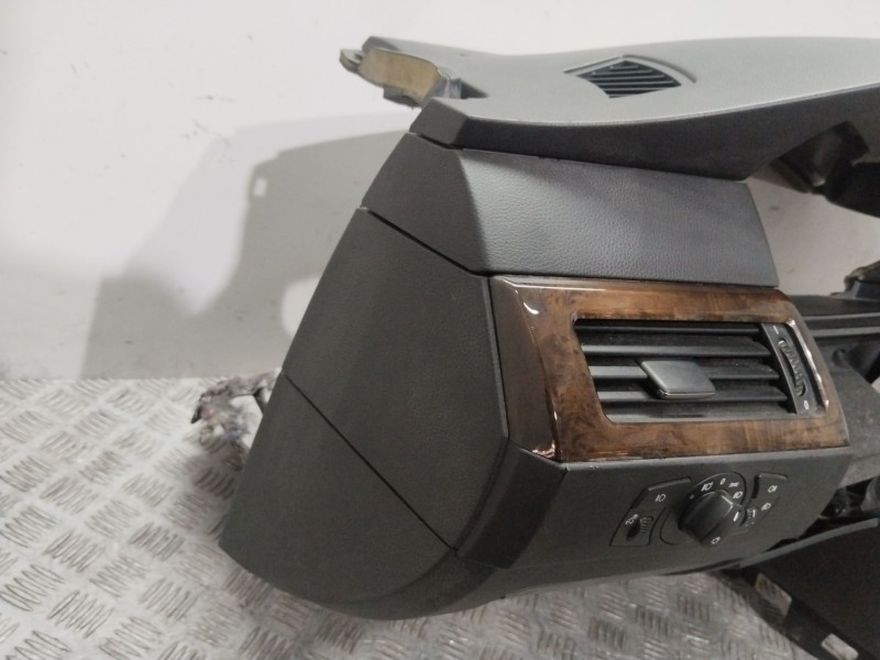 Recambio de salpicadero para bmw 5 (e60) 525 d referencia OEM IAM 51456976447  