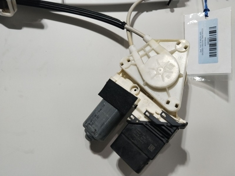 Recambio de elevalunas trasero derecho para seat altea xl (5p5, 5p8) 1.6 referencia OEM IAM 995915334  