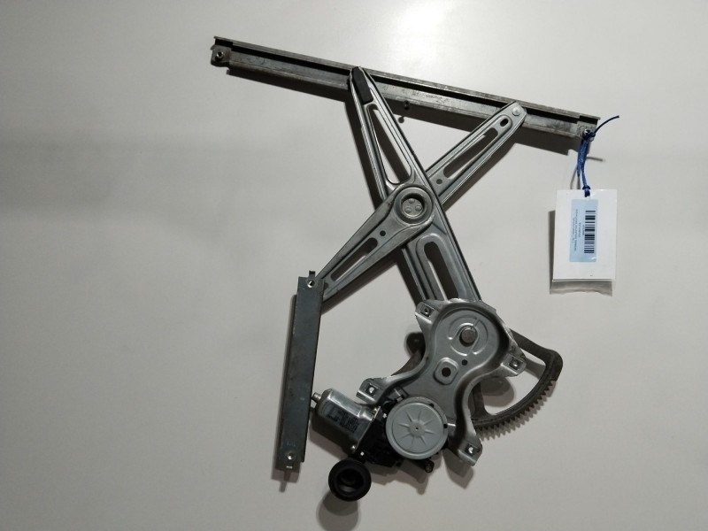 Recambio de elevalunas delantero derecho para toyota yaris (_p9_) 1.4 d-4d (nlp90_) referencia OEM IAM 857100D100  