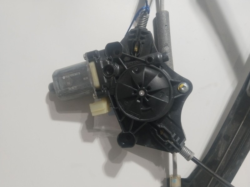 Recambio de elevalunas delantero izquierdo para skoda superb iii (3v3) 2.0 tdi referencia OEM IAM 5Q0959801B  