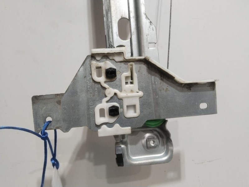 Recambio de elevalunas delantero derecho para peugeot 5008 (0u_, 0e_) 1.6 hdi referencia OEM IAM 9682808880  